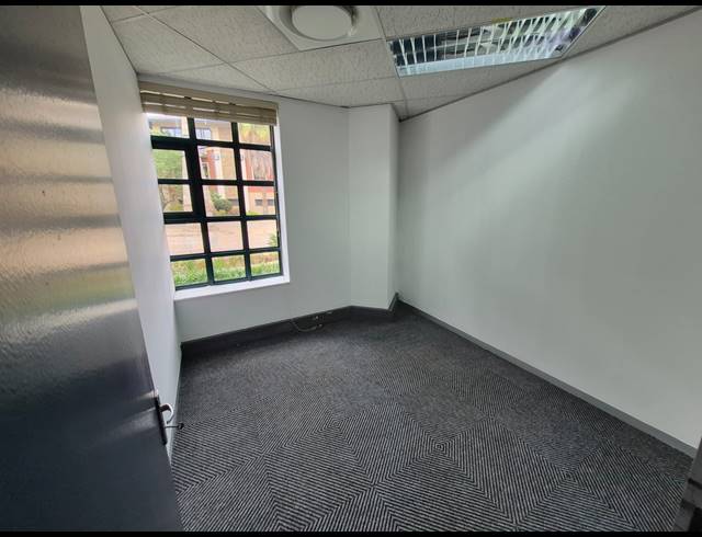 499M² OFFICE TO LET IN SUNNINGHILL